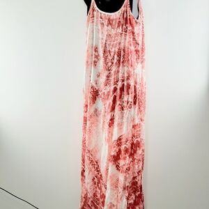Chic Red and White Patterned Maxi Dress